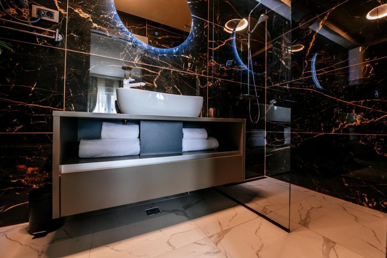 Luxury Rooms Vindemiae ซาดาร์ ภายนอก รูปภาพ